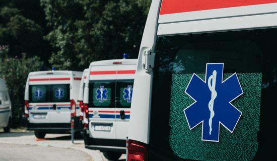 都江堰救护车转运病人过路高速收费吗?